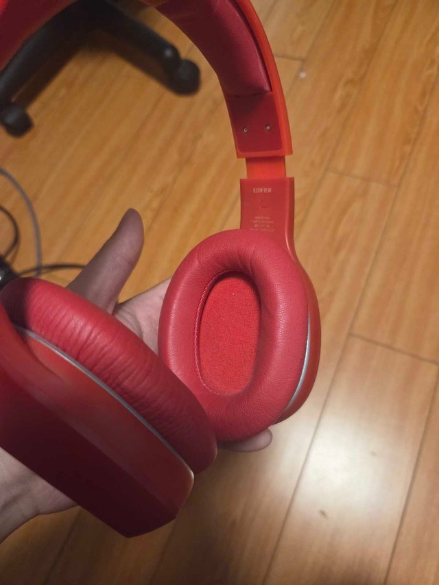 Edifier BT800 Headphones
