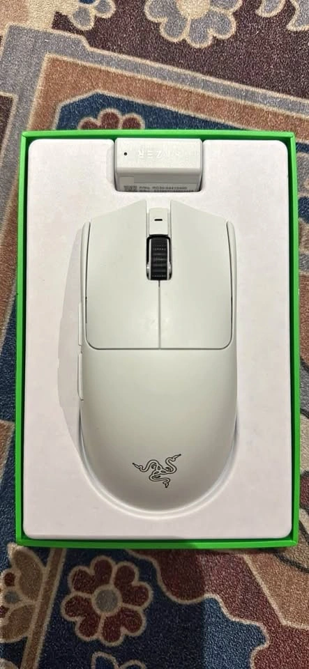 Razer Viper V3 Pro White Edition Mouse