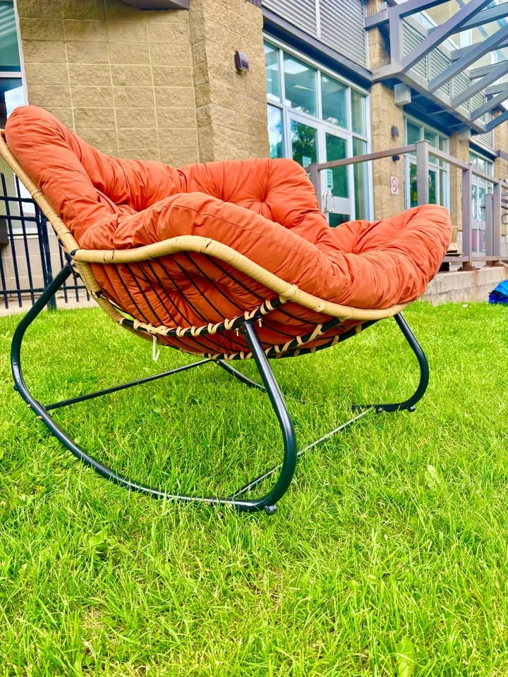 Rattan Padded Rocking chair. Cozy Patio & Indoor Seating 🌿 - photo 3