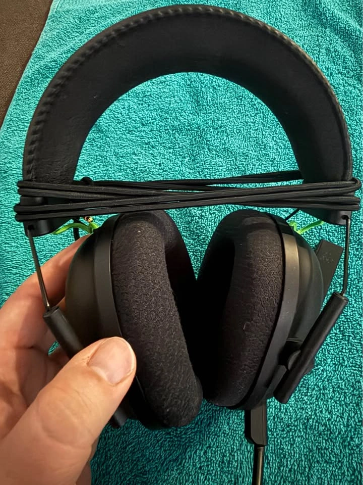 Razer BlackShark V2 Gaming Headset - photo 4