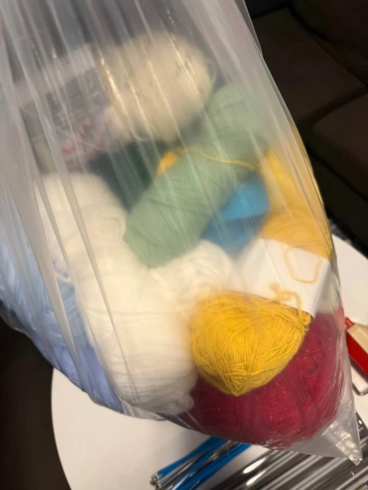 Knitting and Crochet Supplies Bundle - photo 5