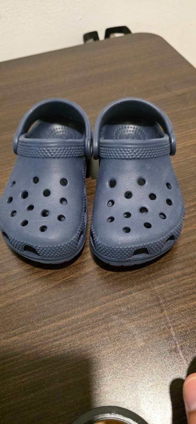 Crocs Navy Blue (kids size c9)