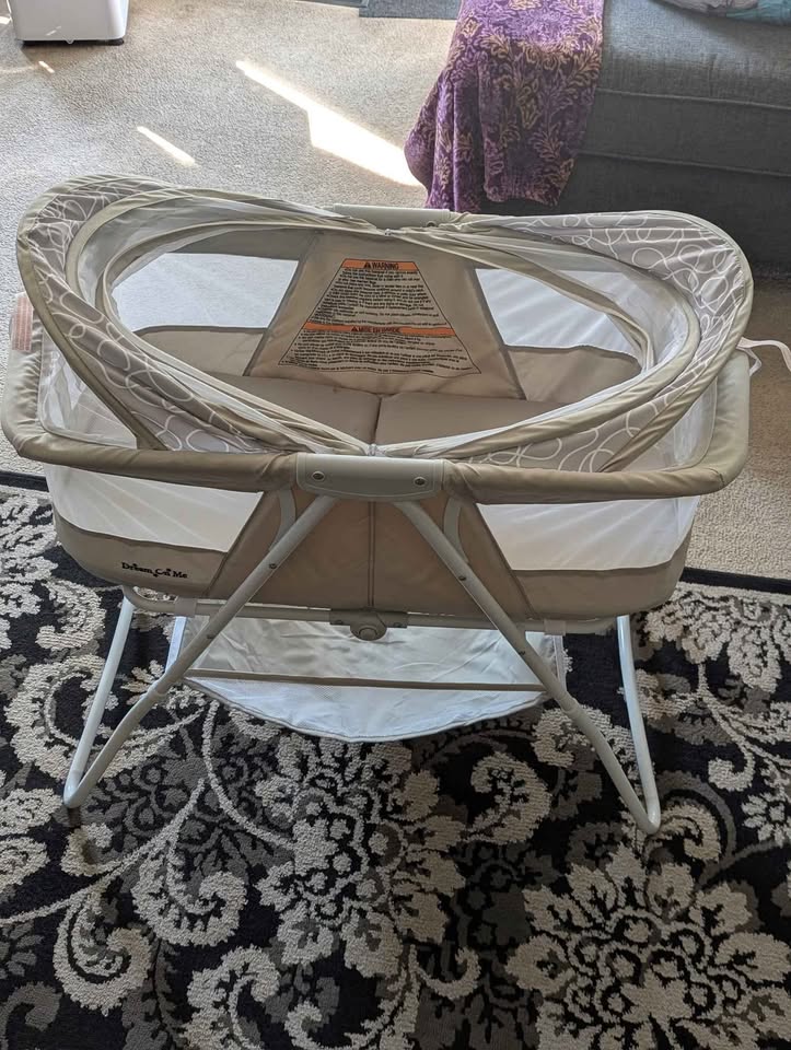 Dream on me, zip up bassinet with sheets - photo 2