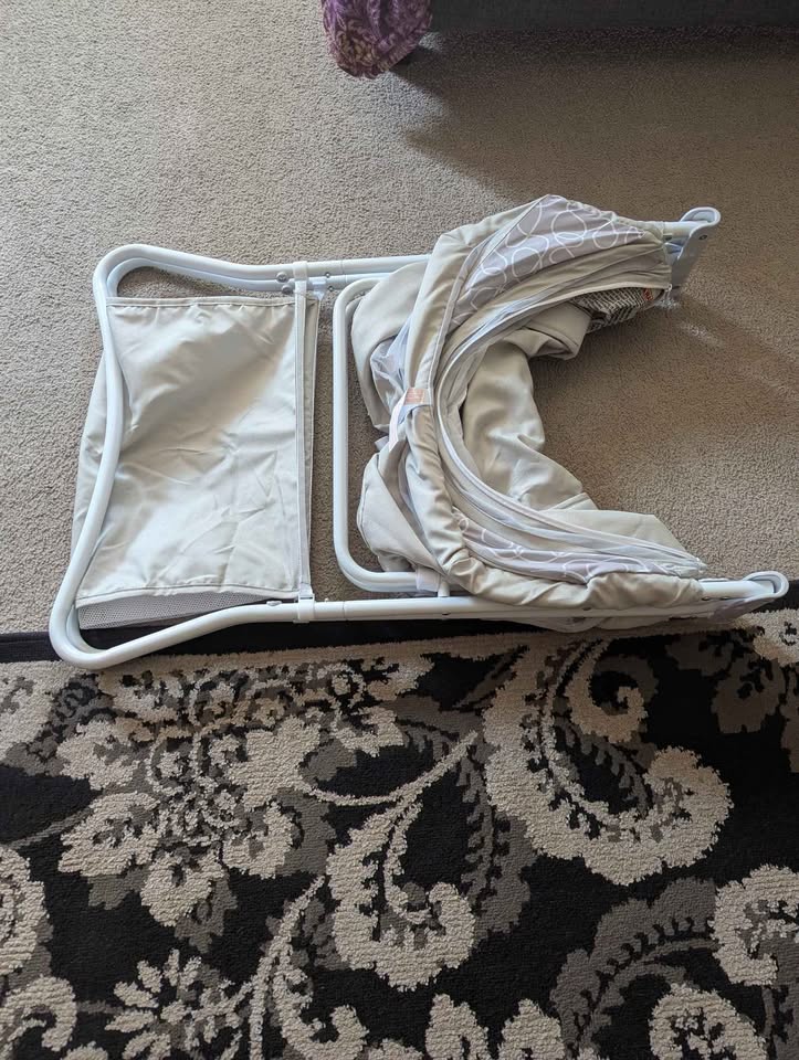 Dream on me, zip up bassinet with sheets - photo 4