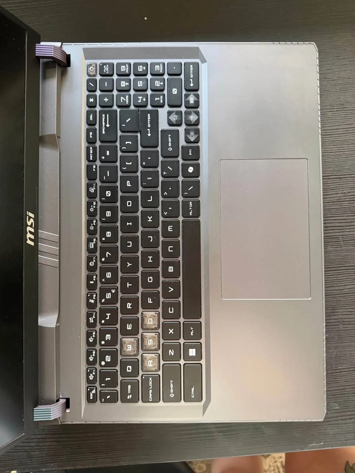 MSI Vector 16 HX A14V — i9-14900HX, RTX 4080, 64GB RAM, 3TB SSD - photo 2