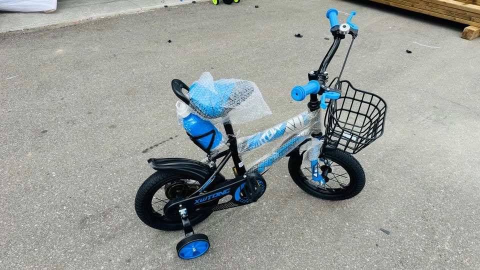 Xutong Children's Bicycle with Training Wheels - photo 4