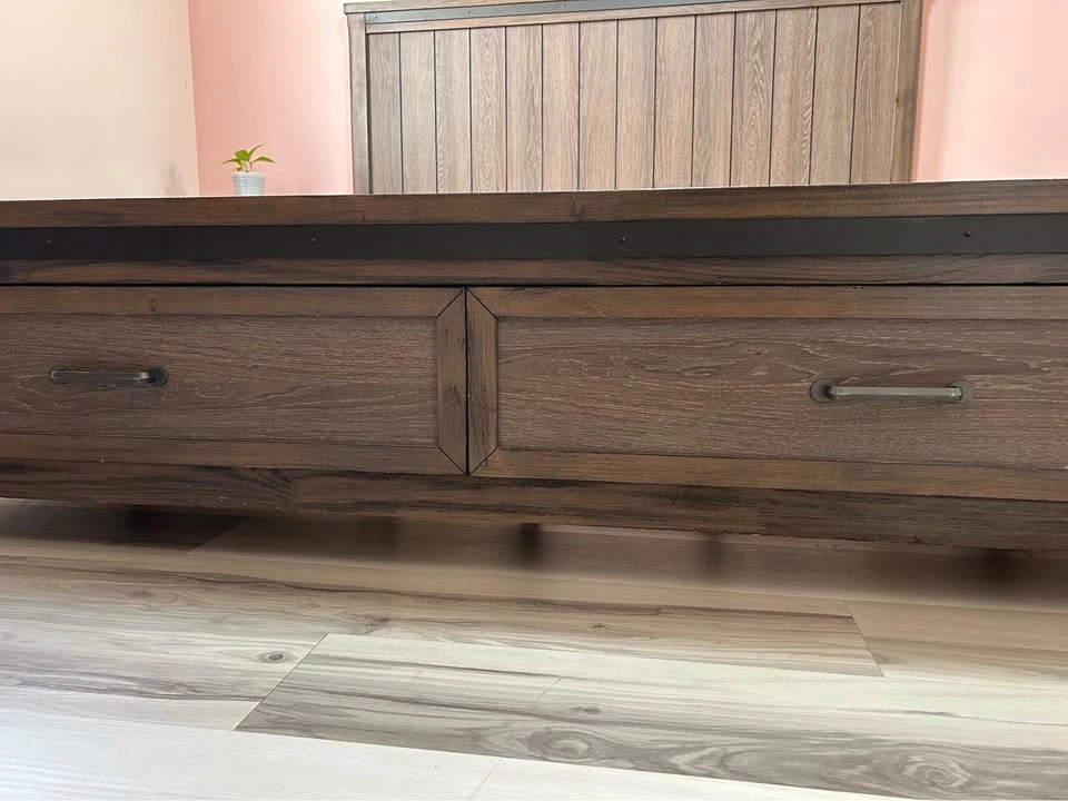 Leon’s King Size Storage Bed, Dresser with Mirror, Nightstand - photo 3