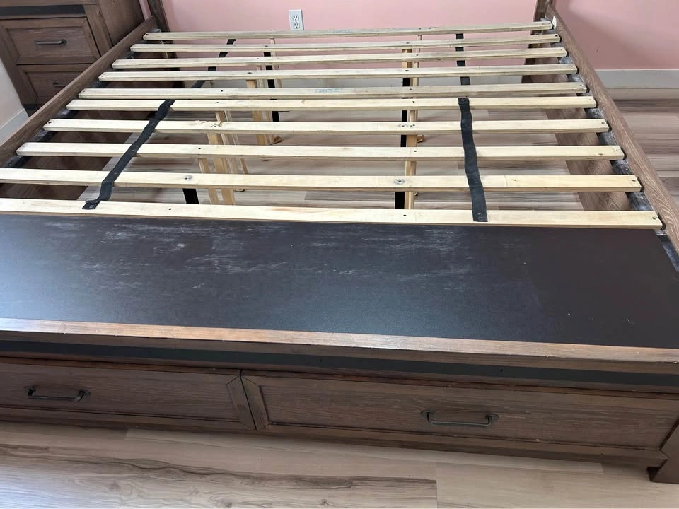 Leon’s King Size Storage Bed, Dresser with Mirror, Nightstand - photo 4