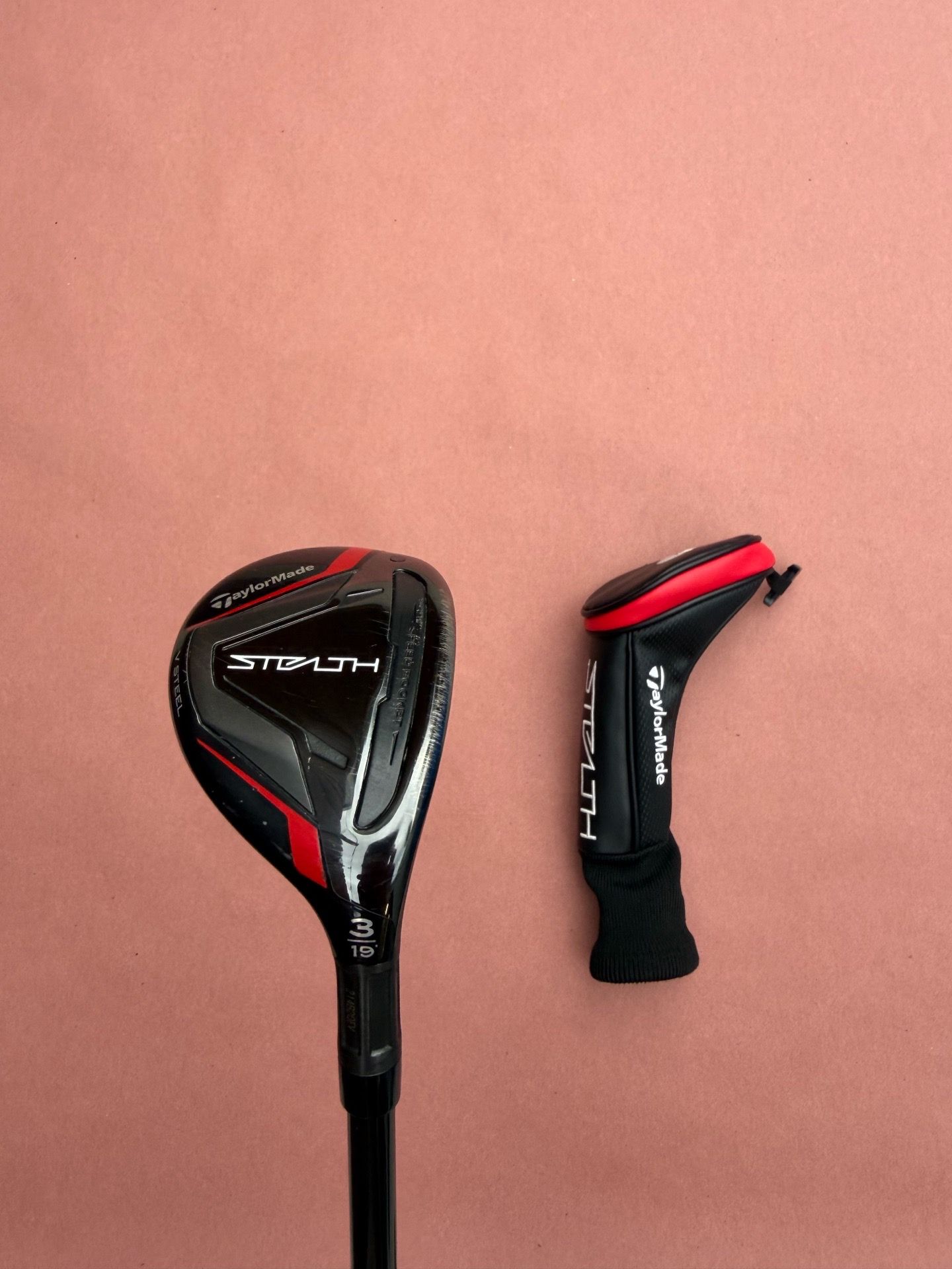 TaylorMade Stealth 3 Hybrid (19°) - Great Condition 140$ OBO