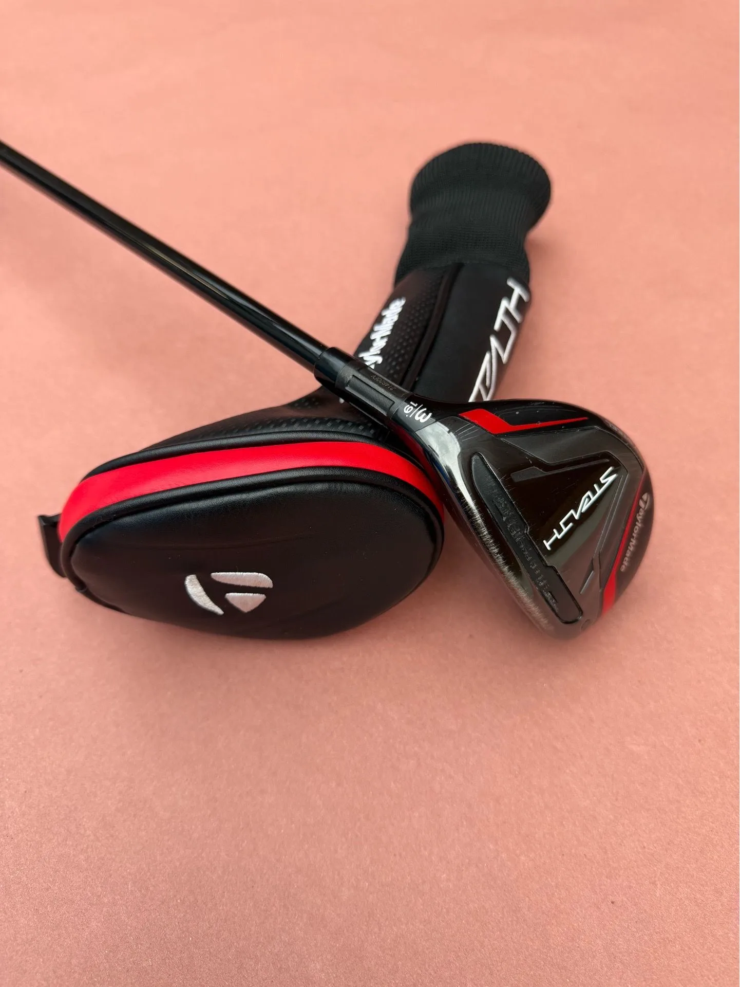 TaylorMade Stealth 3 Hybrid (19°) - Great Condition 140$ OBO - photo 2