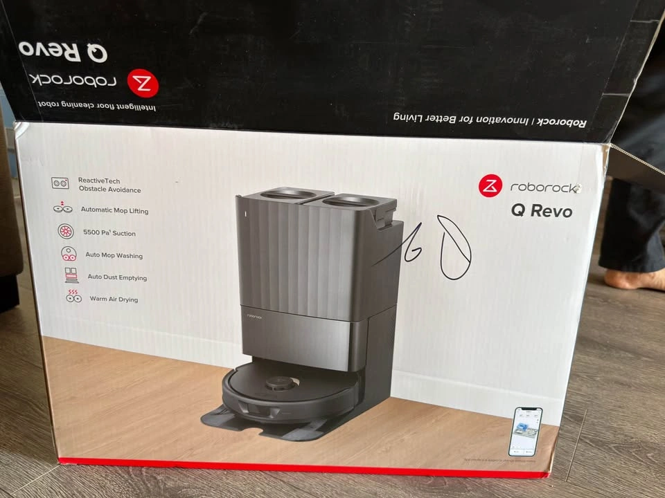 Roborock Q Revo Robot Vacuum & Mop - photo 3