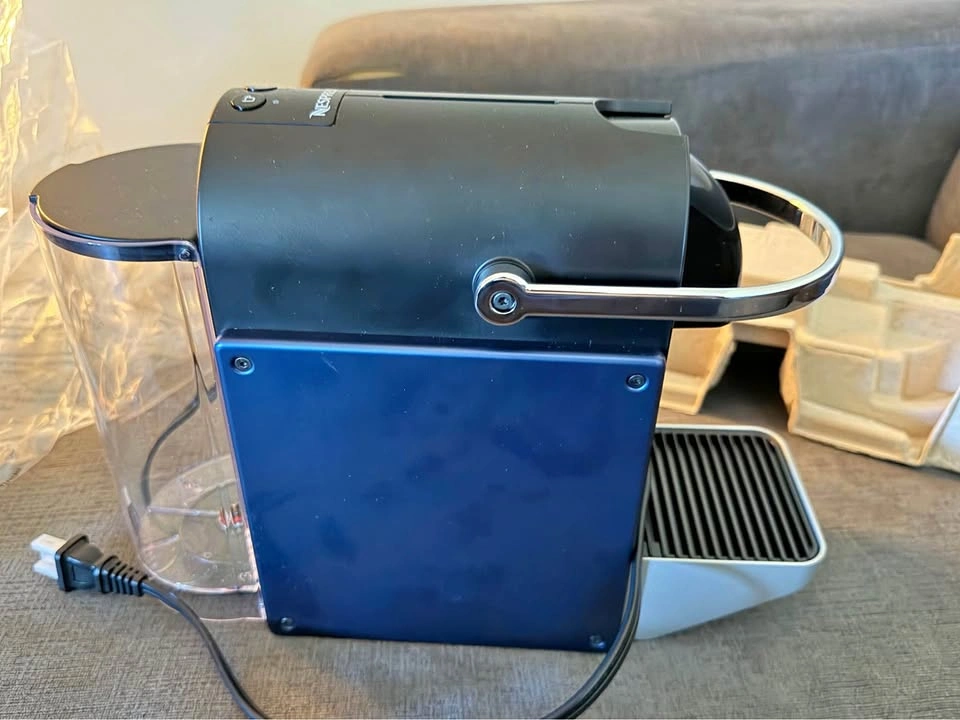Nespresso Original Pixie Coffee Machine