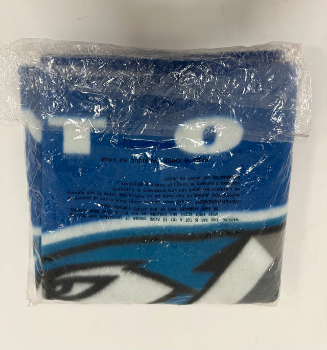 Toronto Blue Jays Fleece Blanket – Brand New in Packaging - photo 2