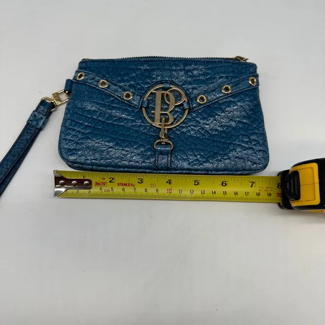 Bolzano Blue Leather Wristlet image indicator(4)