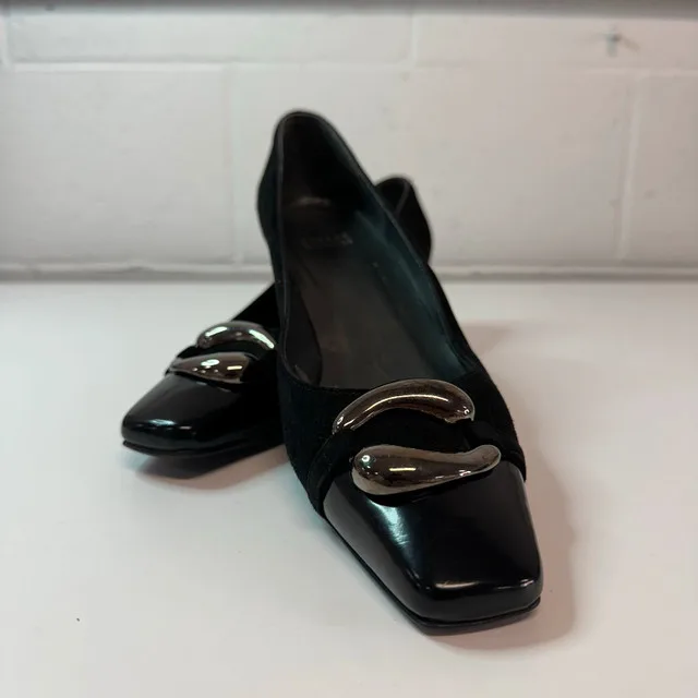 Stuart Weitzman Heels - Size 9 thumbnail