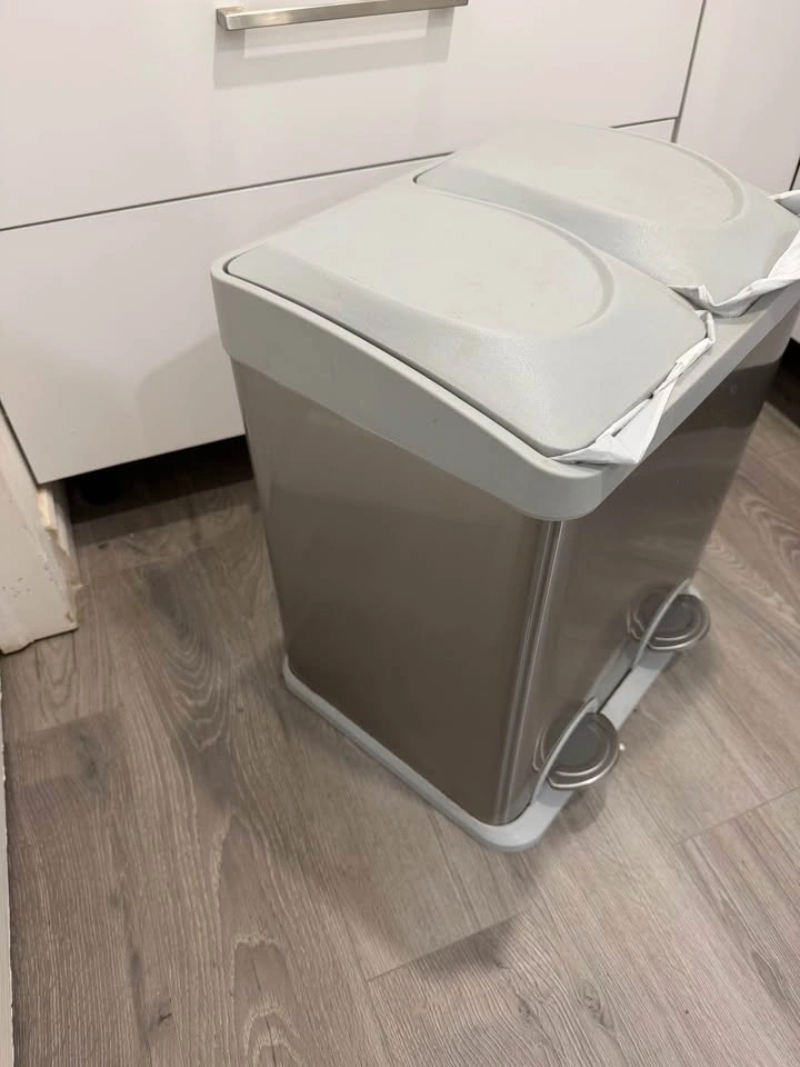 Stainless Steel Dual Compartment Step Trash Can - photo 2