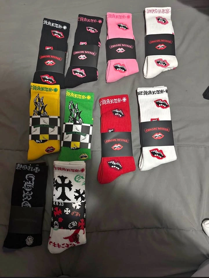 Chrome heart socks in bulk