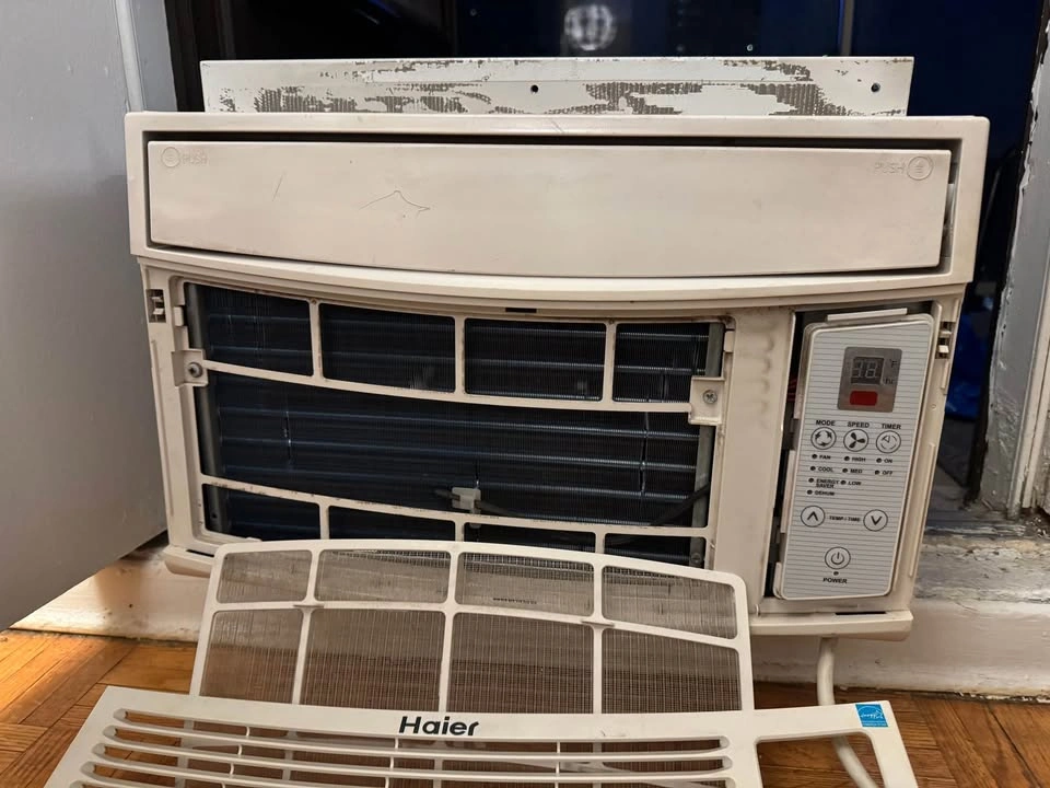 Haier Window AC - photo 2