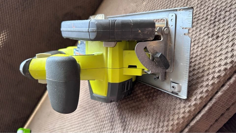 Ryobi P507 18V ONE+ 6-1/2" Cordless Circular Saw - photo 3