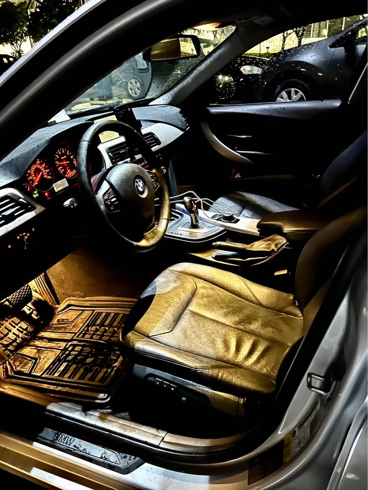 2013 BMW 3 Series · 320i xDrive Sedan 4D - photo 5