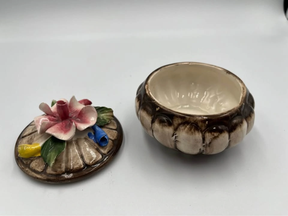 Vintage Capodimonte Trinket Box - photo 4