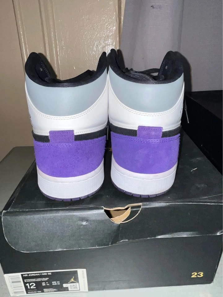 Jordan 1 mid - photo 2