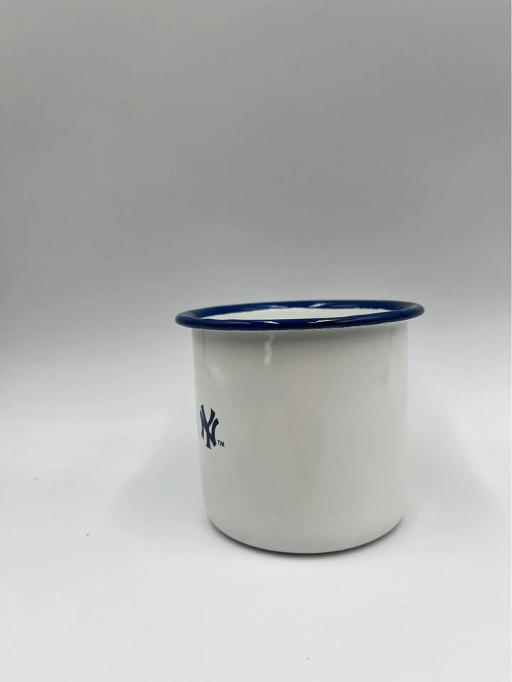 Rare limited edition Oris New York Yankees enamel mug - photo 4
