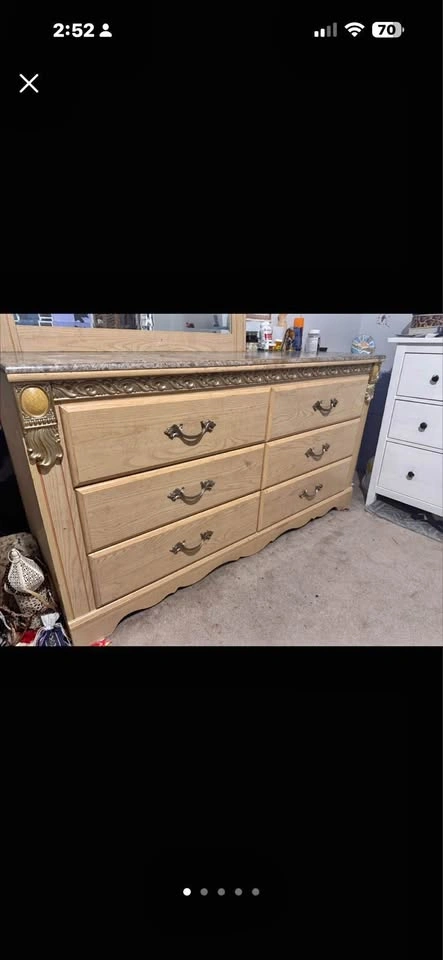 White wash dresser