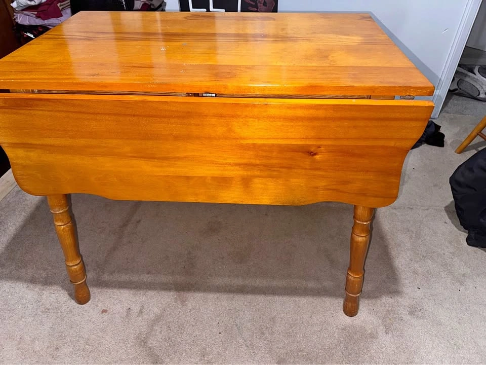 Full wooden desk and chair