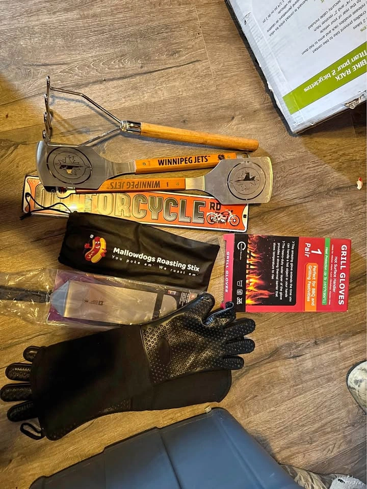 Barbecue utensils