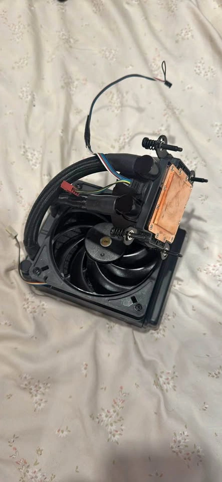 Lenovo Legion T730-28ICO LIQUID Cooling CPU Fan 01MN936