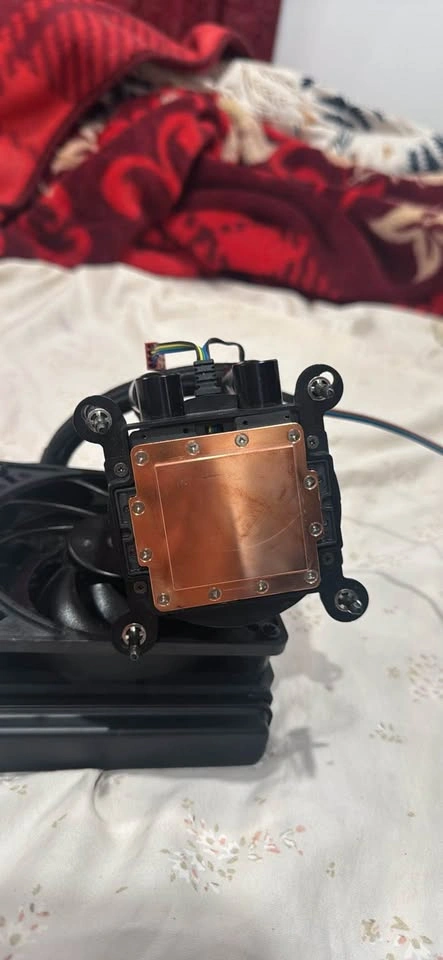 Lenovo Legion T730-28ICO LIQUID Cooling CPU Fan 01MN936 - photo 4