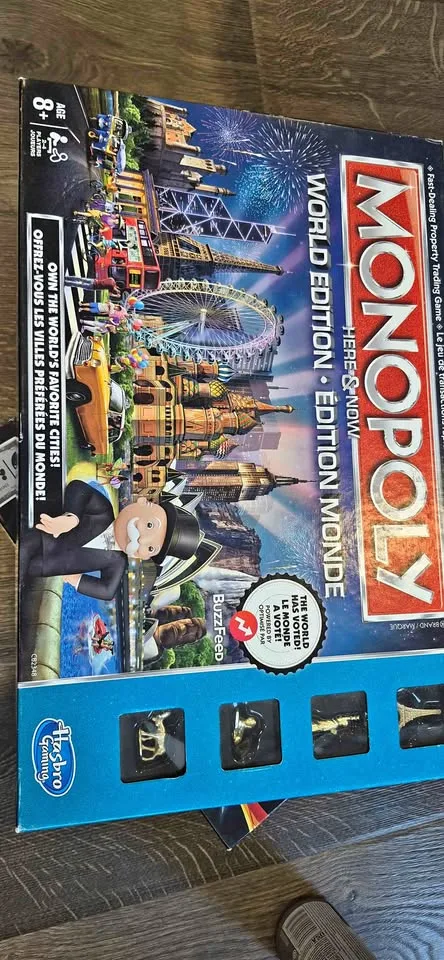 Monopoly World Edition thumbnail
