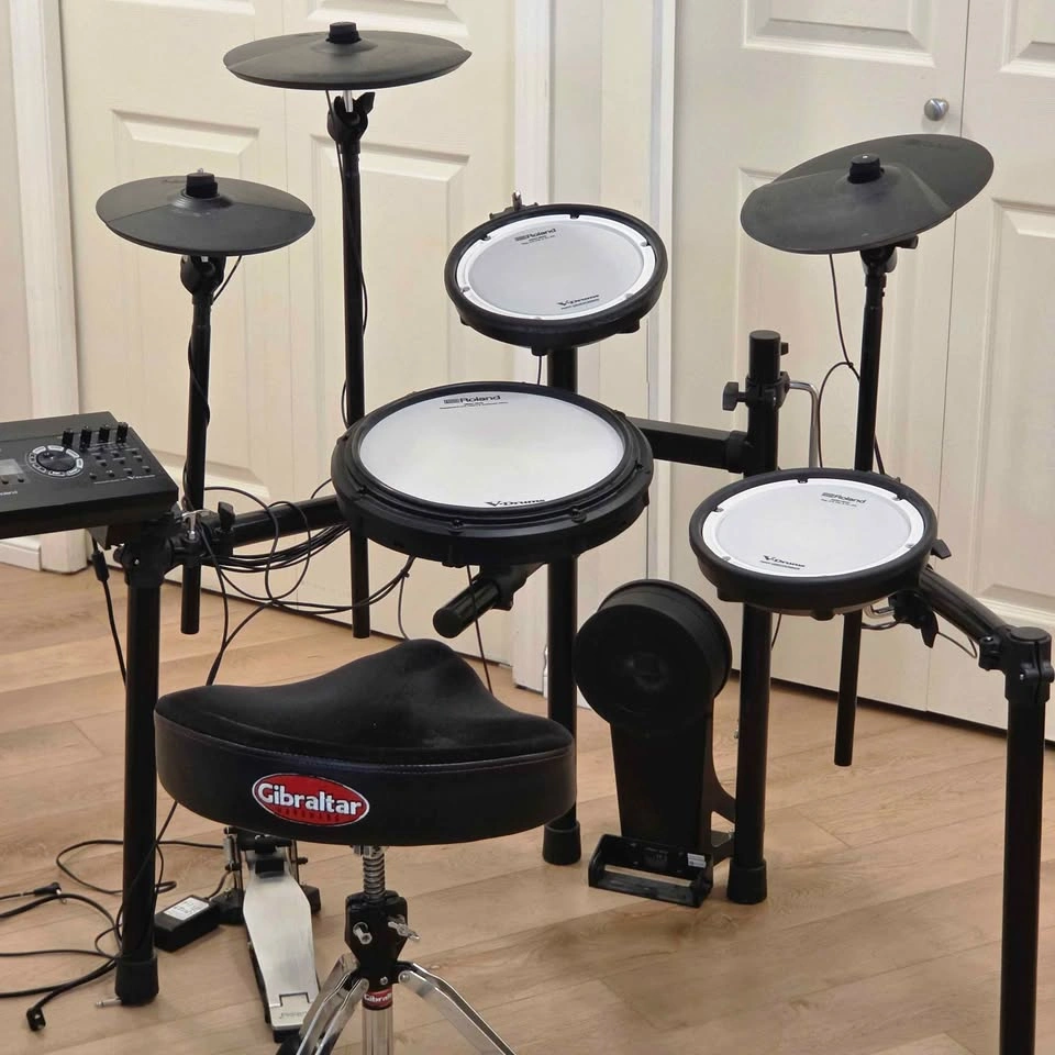 Electric Drum Kit! - Roland TD17 Mesh Head - 4 Piece - photo 3