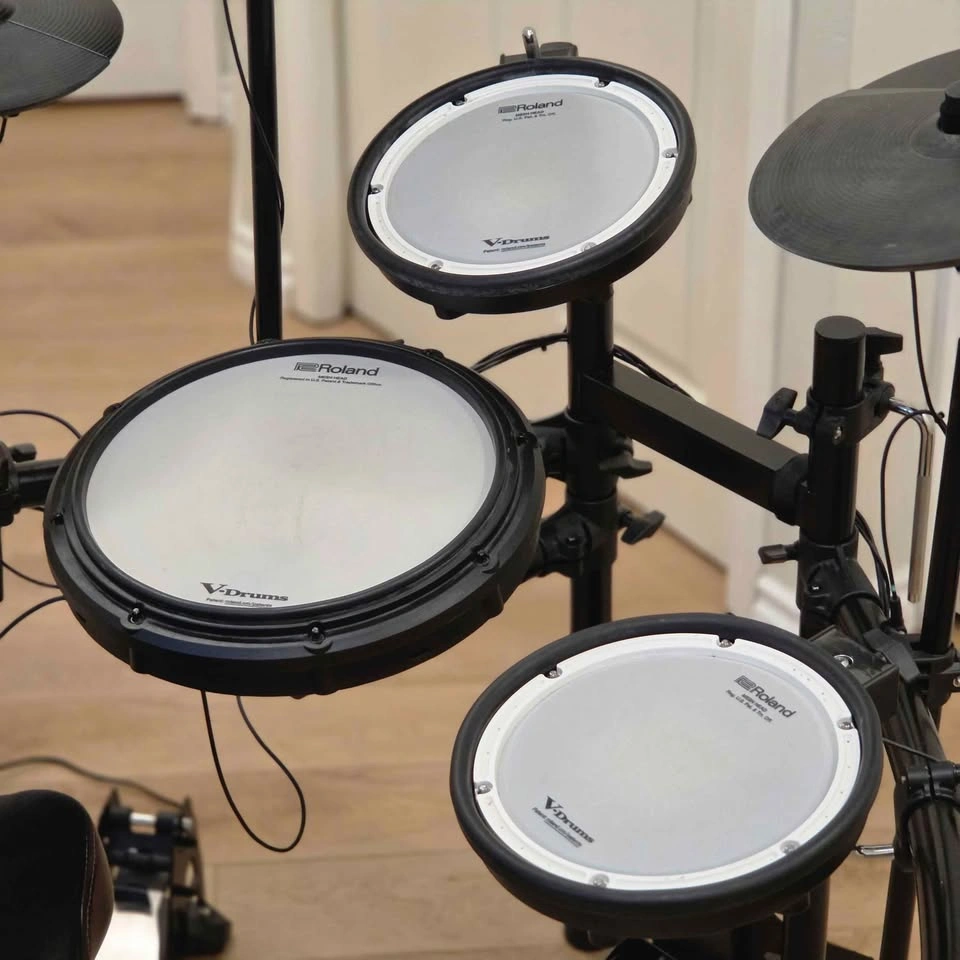 Electric Drum Kit! - Roland TD17 Mesh Head - 4 Piece - photo 4