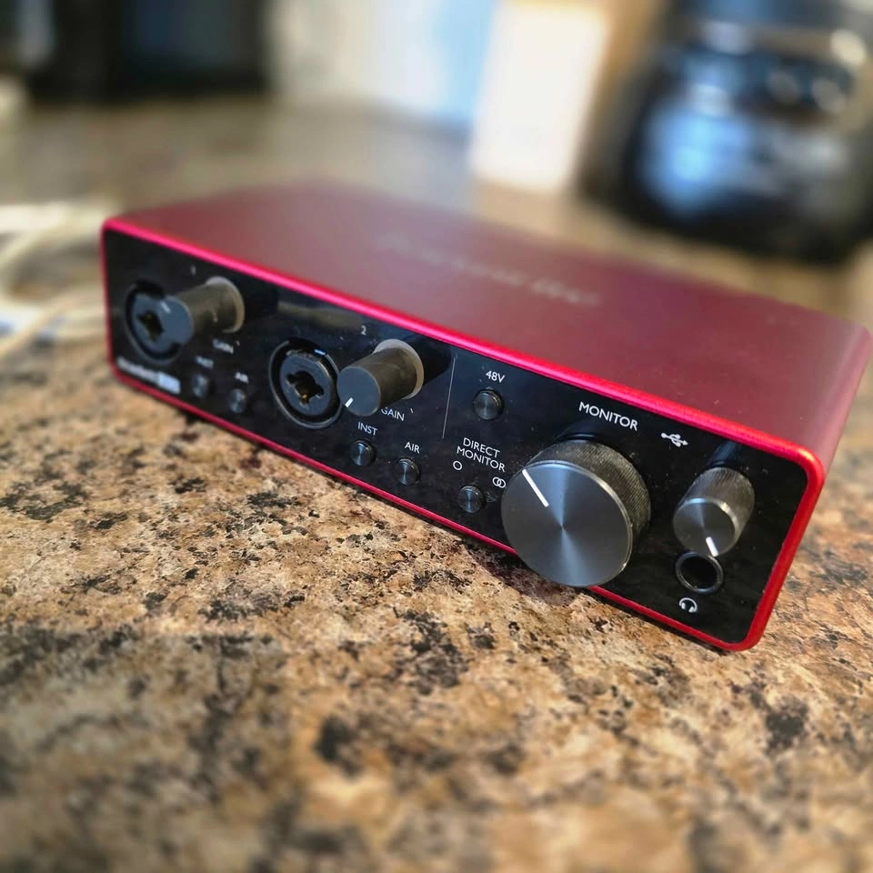 Focusrite 2i2 3rd Gen 2 channel Interface - USB C - Used Like Ne - photo 2