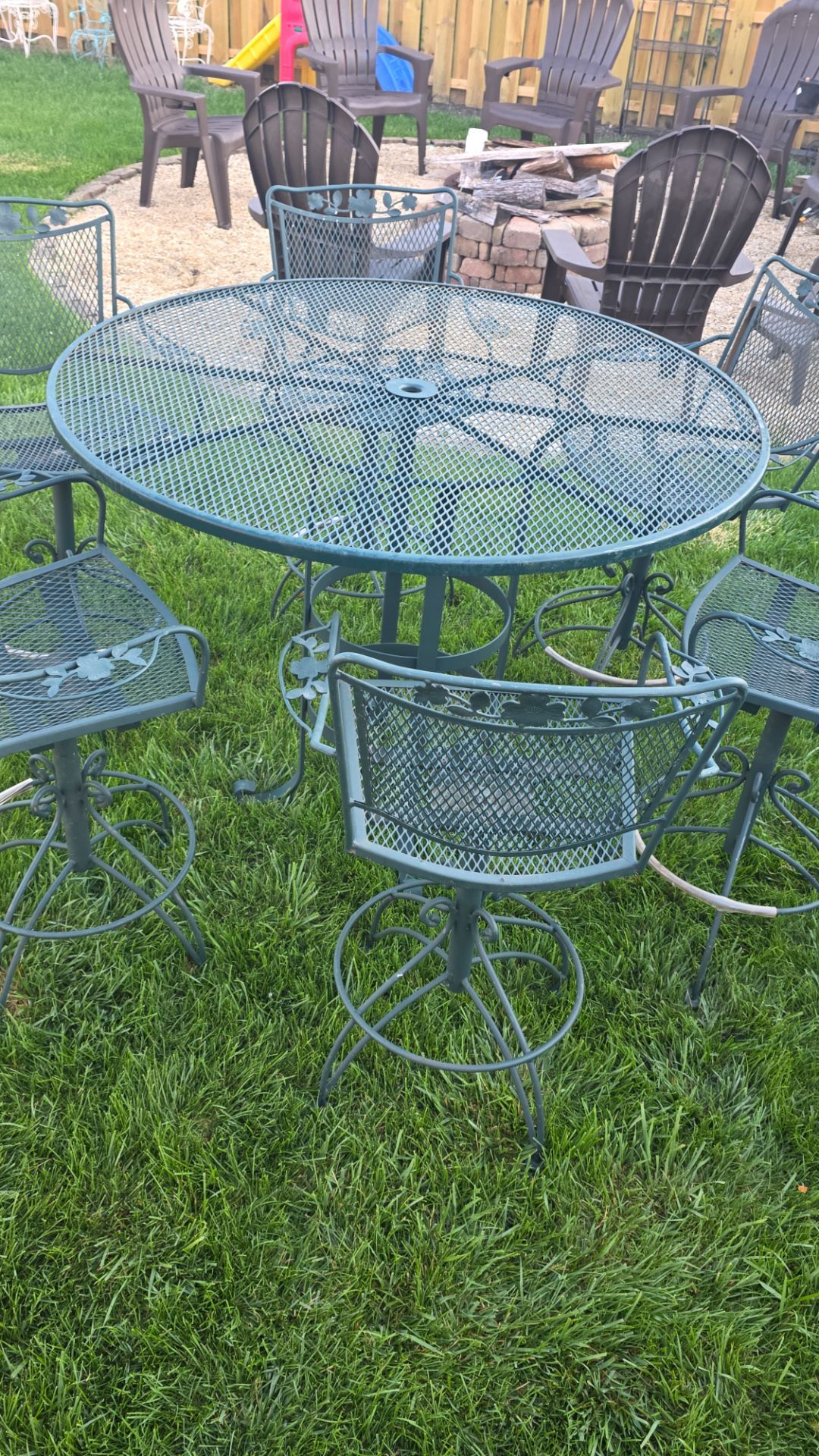 Woodard style wrought iron bar height table and chairs - photo 5
