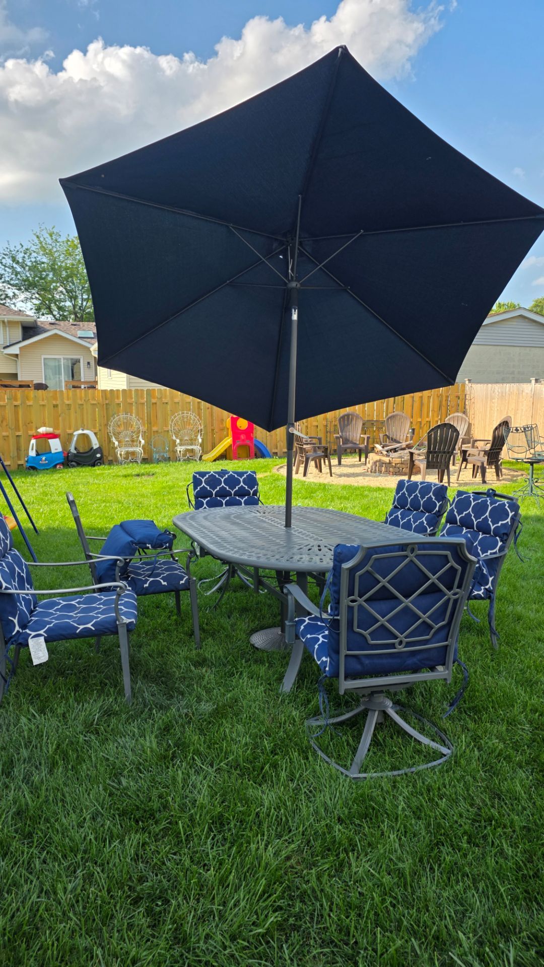 Patio table and chairs - photo 2