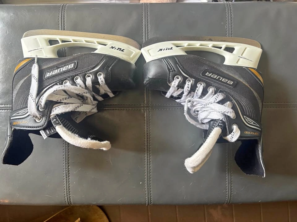 BAUER SUPREME PRO (light speed) size 2 (kids)
