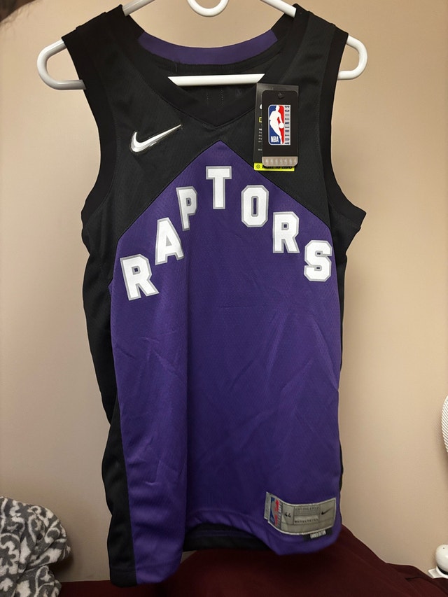Toronto Raptors Sleeveless Jersey Size M