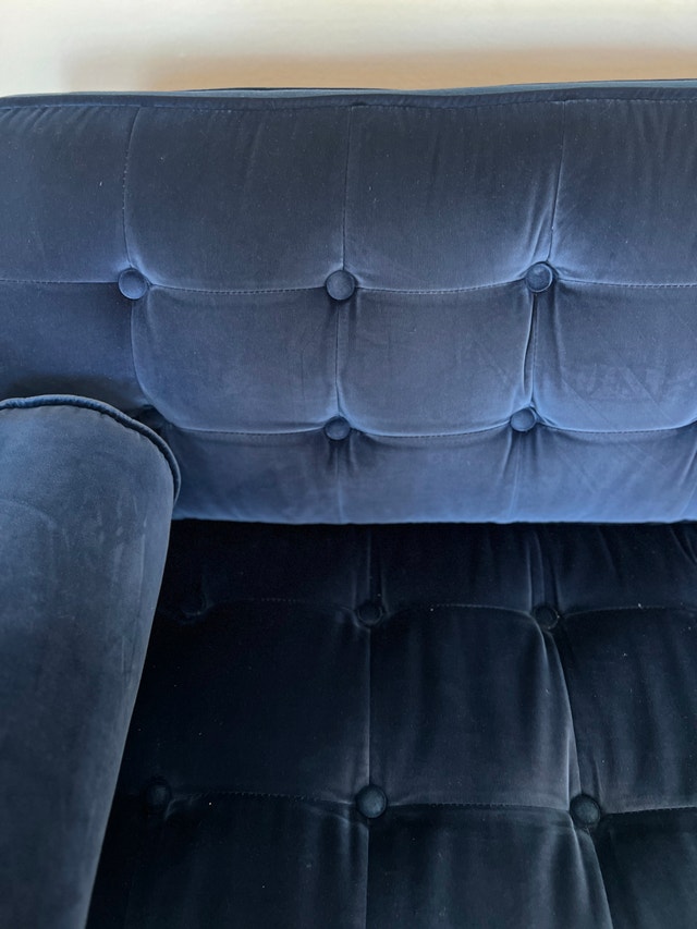 Elte Blue Velvet Sofa for Sale - photo 4