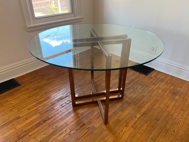 CB2 Silverado 47" Glass/Brass Dining Table - photo 2