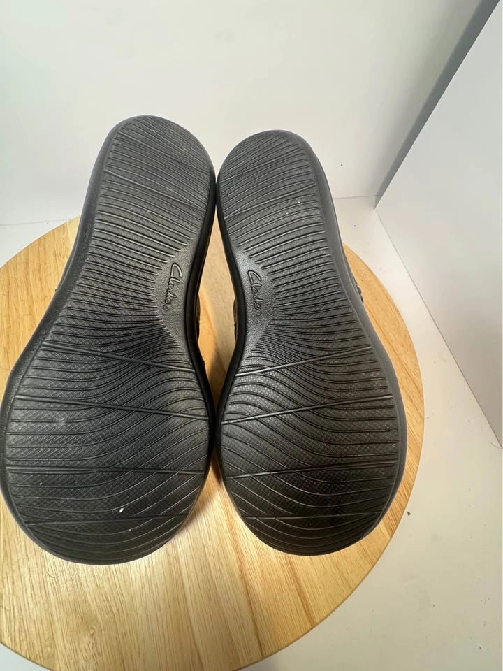 The Women's Laurieann Step by Clarks SIZE 6.5 LIKE NEW - photo 4