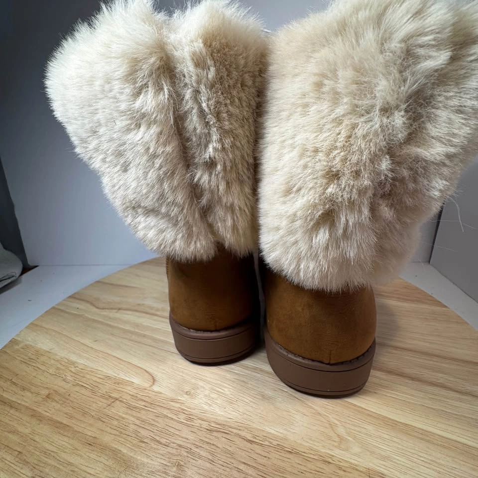 GBG Los Angeles Aleya Faux Fur Winter Boots - New With Tags - photo 2