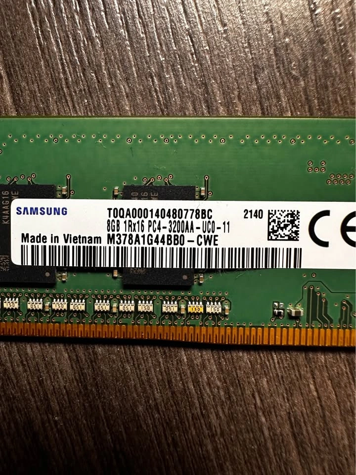 Samsung 8GB DDR4 3200MHz Desktop RAM - photo 2