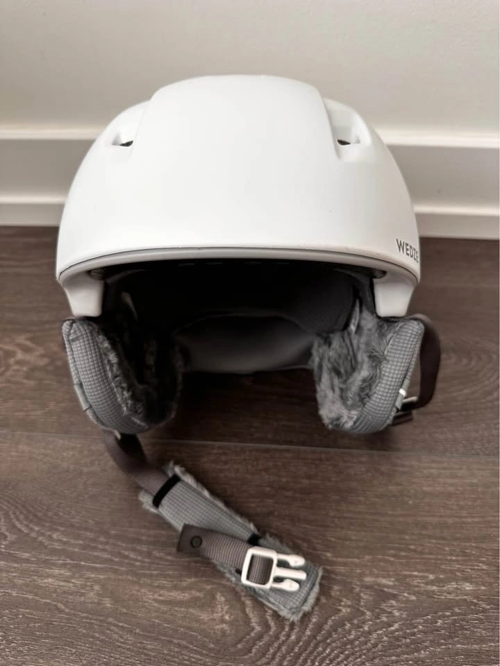 Winter skating (three skates) + helmet bundle - photo 3