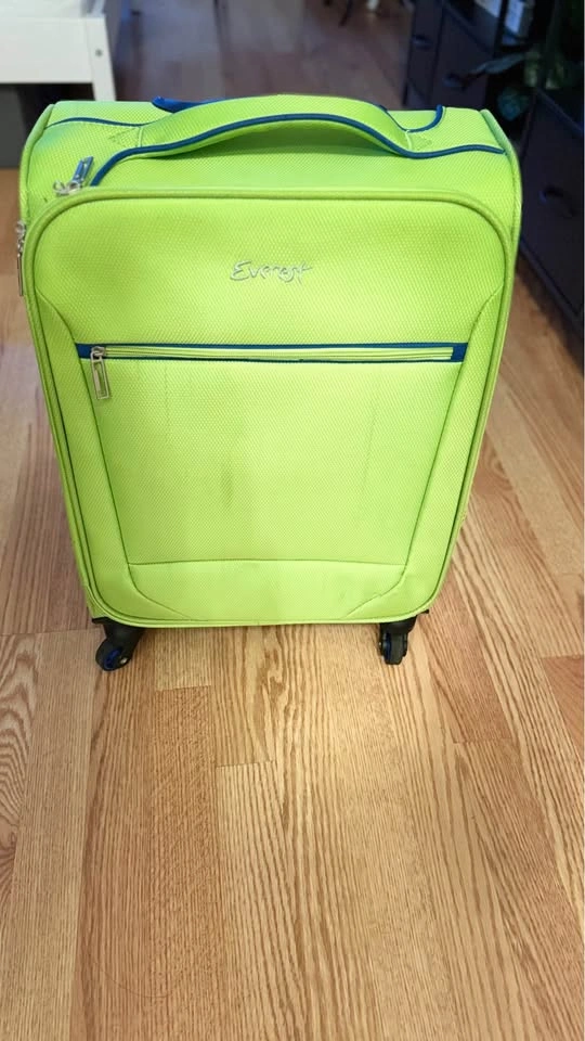 Everest Lime Green Spinner Suitcase - photo 3
