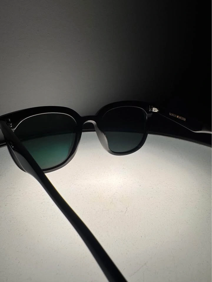 Authentic Gentle Monster “Rosy” Sunglasses (Glasses Only) - photo 3