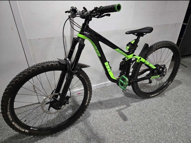 GIANT Reign Advanced carbon fiber mountain bike - photo 3