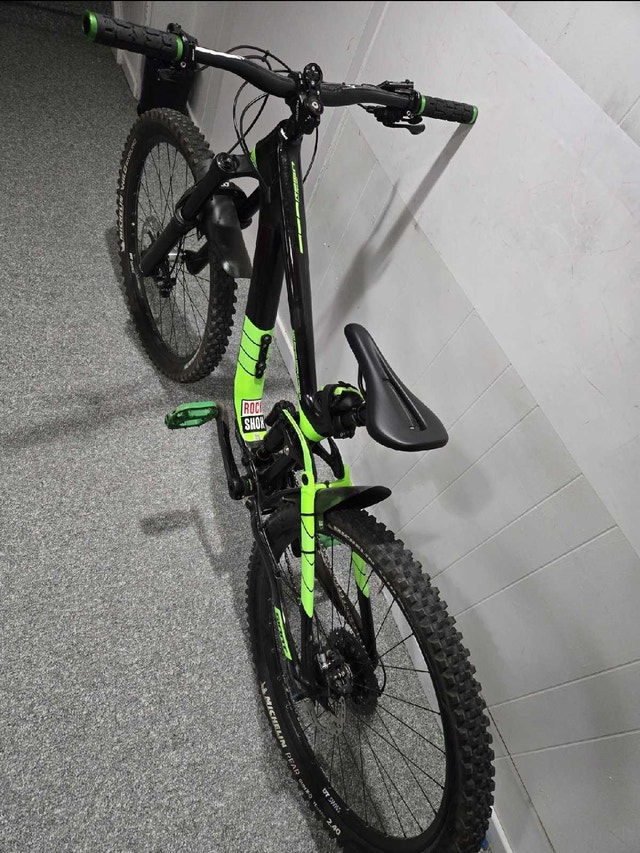 GIANT Reign Advanced carbon fiber mountain bike - photo 5